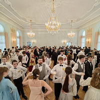 МІТРАПАЛІЦКІ БАЛЬ МОЛАДЗІ Ў НАЦЫЯНАЛЬНЫМ ГІСТОРЫКА-КУЛЬТУРНЫМ МУЗЕІ-ЗАПАВЕДНІКУ «НЯСВІЖ»